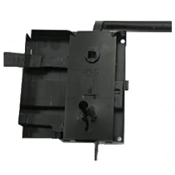 ZAMEK NAWIERZCHNIOWY WIEJSKI LEWY